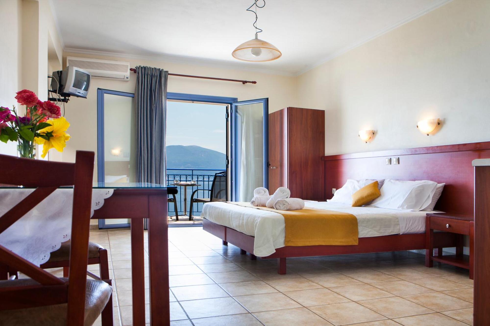 Olive Bay Hotel Agia Efimia Luaran gambar