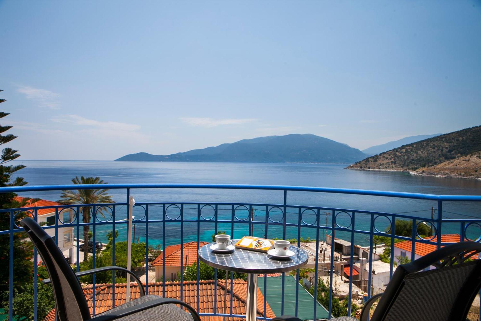 Olive Bay Hotel Agia Efimia Luaran gambar