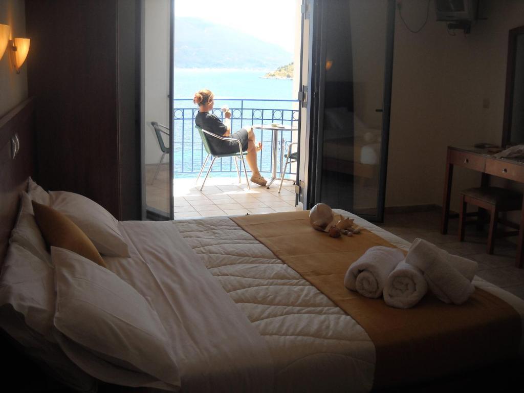 Olive Bay Hotel Agia Efimia Bilik gambar