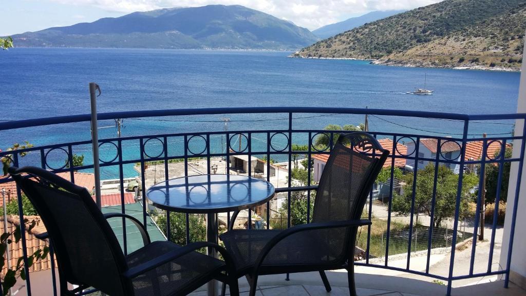 Olive Bay Hotel Agia Efimia Bilik gambar