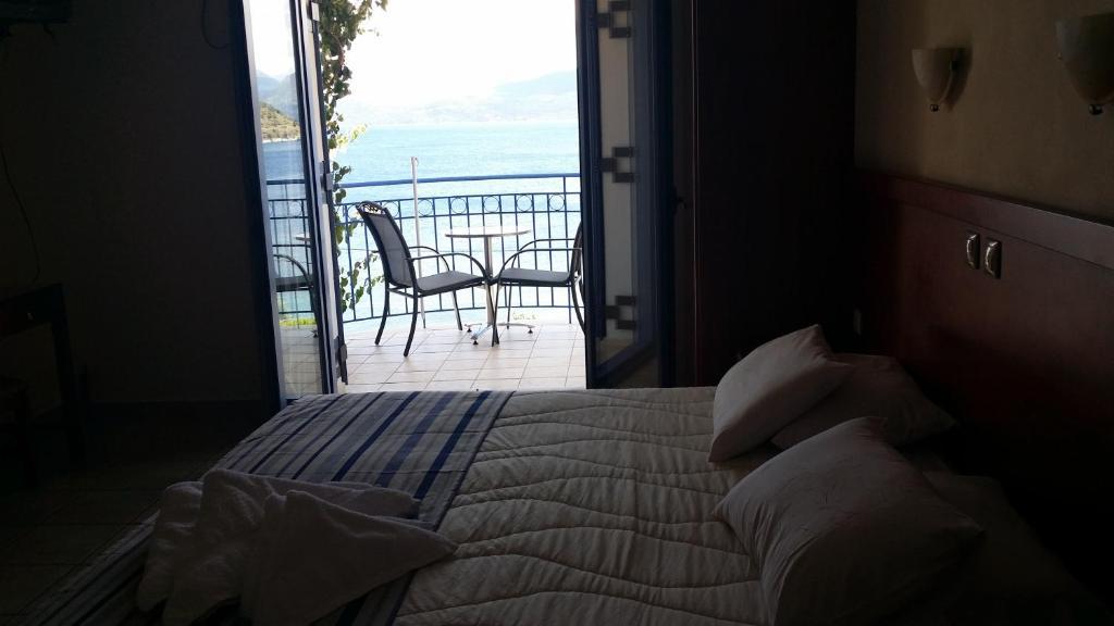 Olive Bay Hotel Agia Efimia Bilik gambar